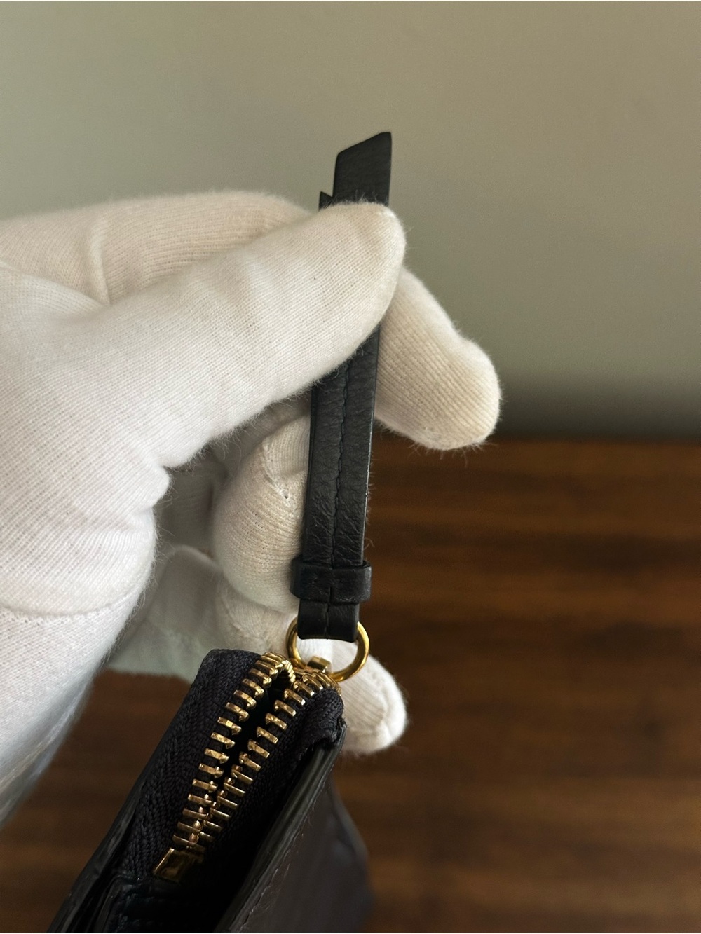Chloe Vick Leather Zip Pouch Clutch - Picture 7 of 10